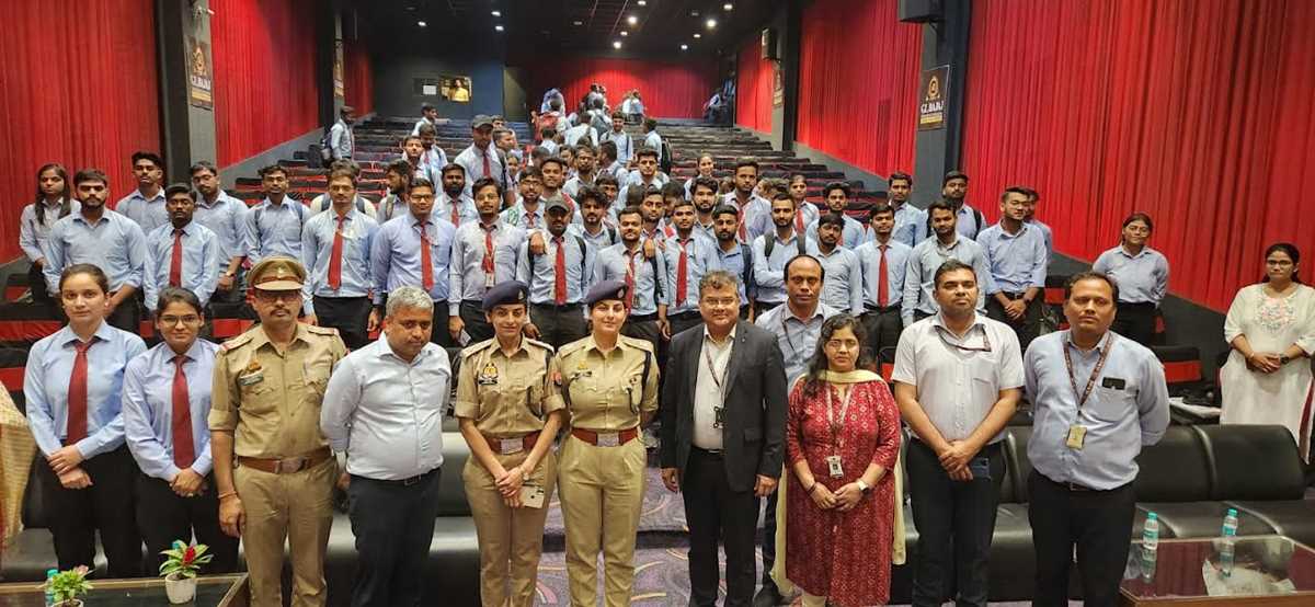 मिशन शक्ति के तहत छात्र-छात्राओं को किया गया जागरुक